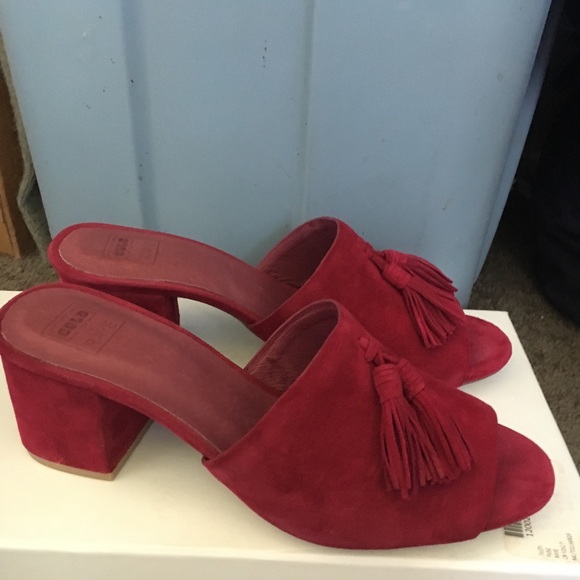 RAYE Shoes - Raye size 7.5 mules fuschia color